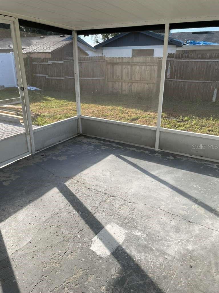 Image 25 of 27 For 10106 Royal Acres Court