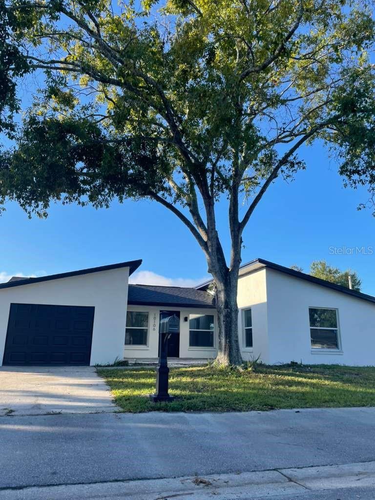 Image 26 of 27 For 10106 Royal Acres Court