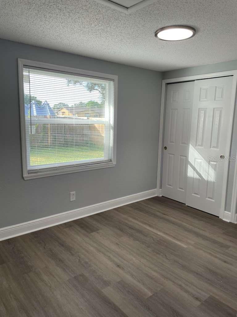 Image 8 of 27 For 10106 Royal Acres Court