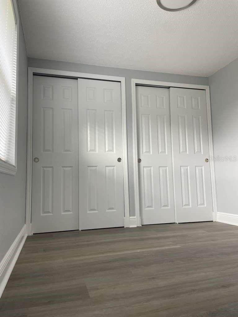 Image 9 of 27 For 10106 Royal Acres Court