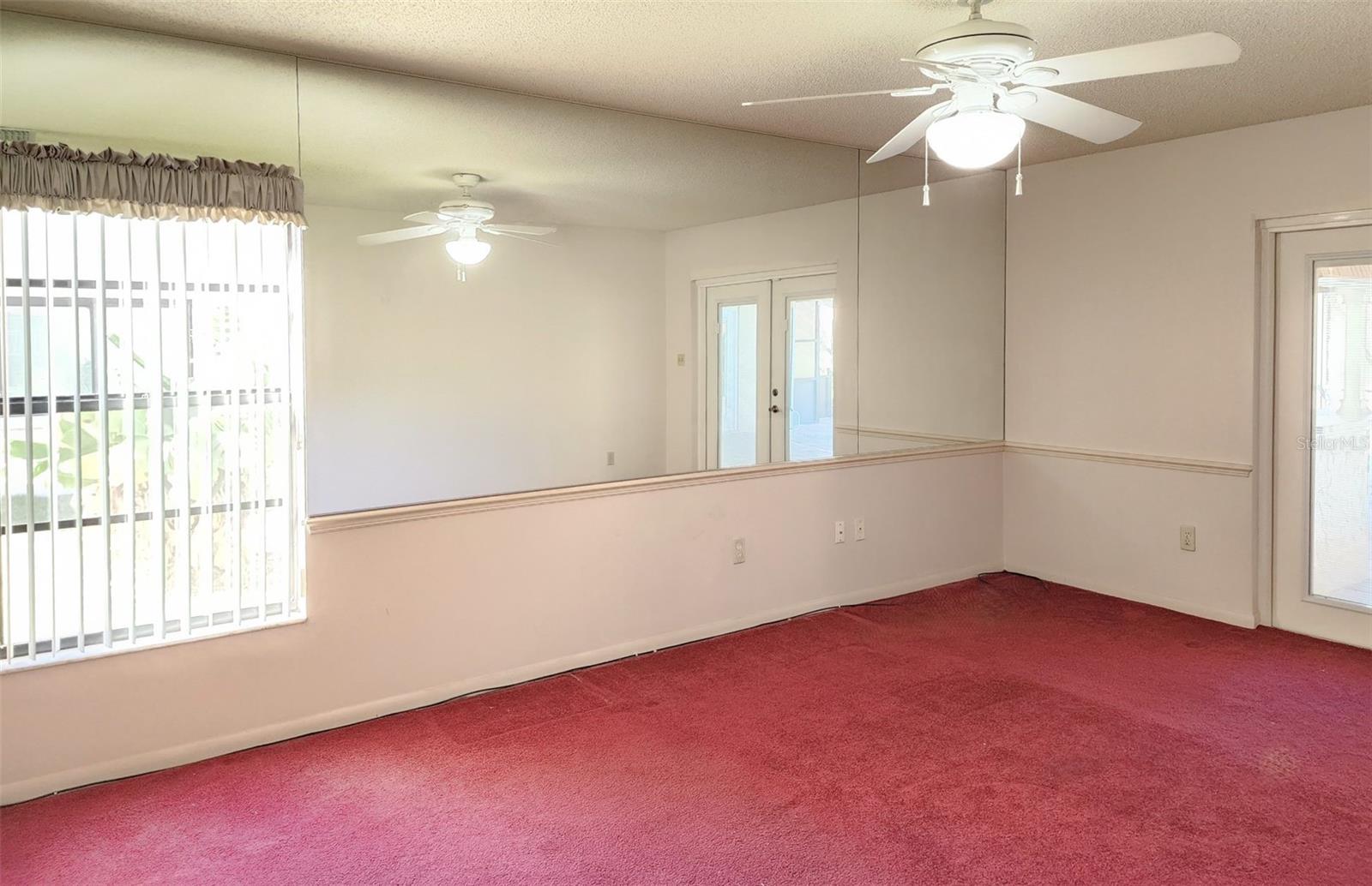 Image 10 of 24 For 1328 Corner Oaks Drive