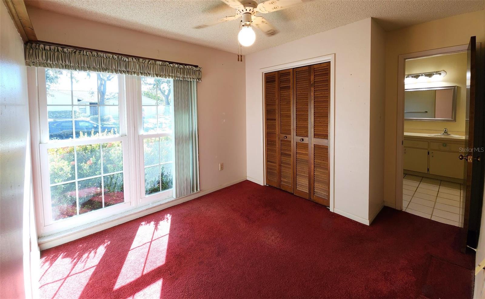 Image 16 of 24 For 1328 Corner Oaks Drive