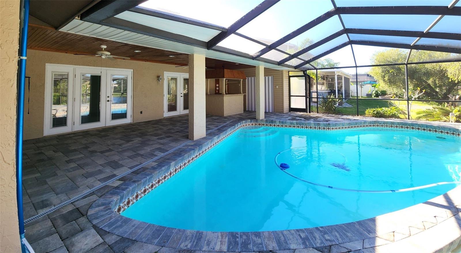 Image 17 of 24 For 1328 Corner Oaks Drive