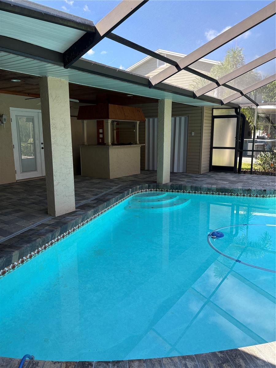 Image 18 of 24 For 1328 Corner Oaks Drive