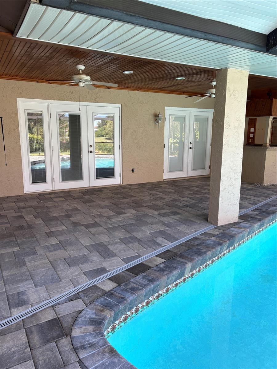 Image 20 of 24 For 1328 Corner Oaks Drive