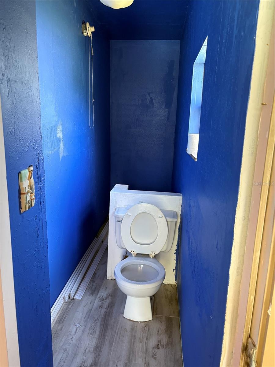 Image 22 of 24 For 1328 Corner Oaks Drive