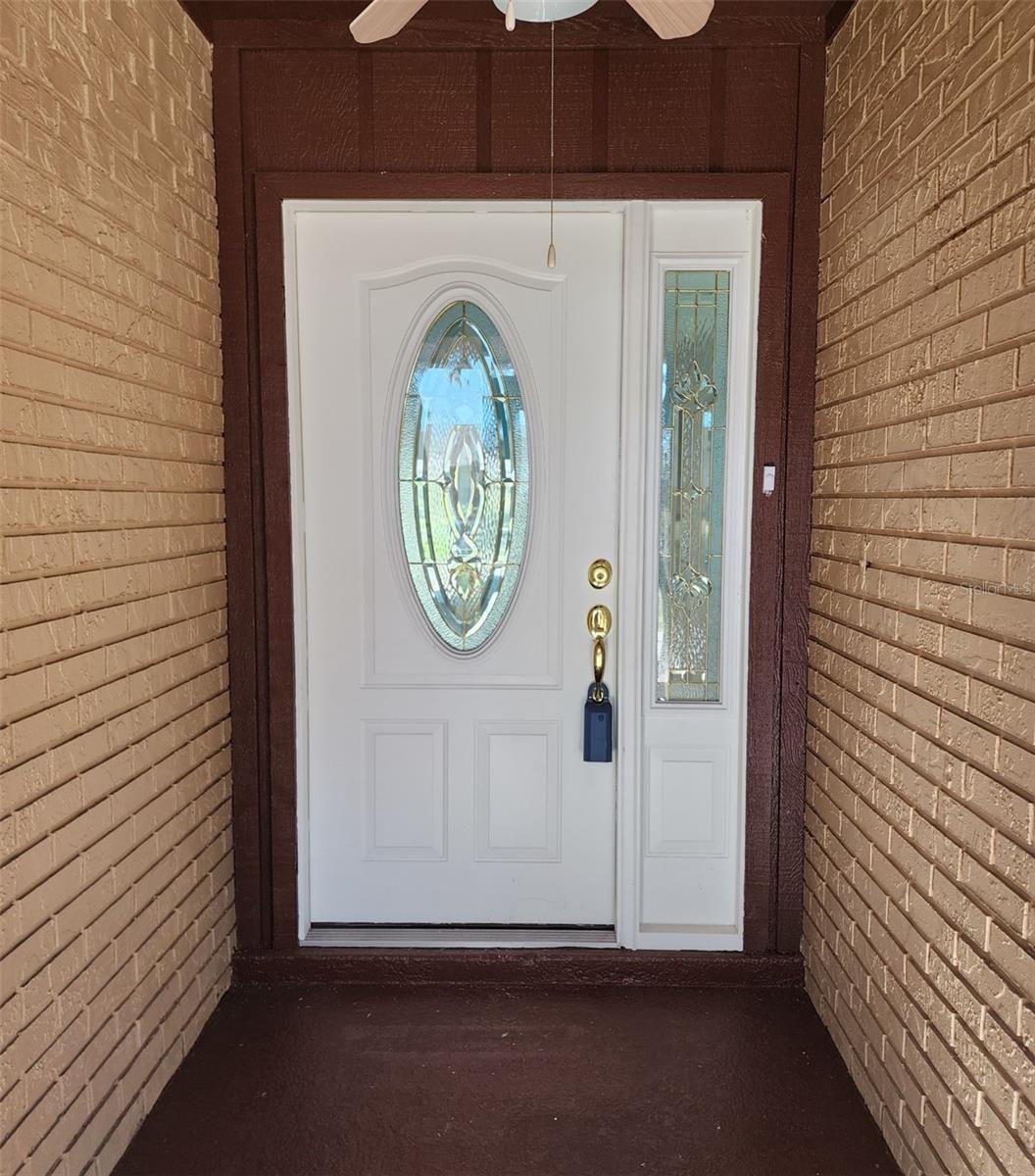 Image 4 of 24 For 1328 Corner Oaks Drive