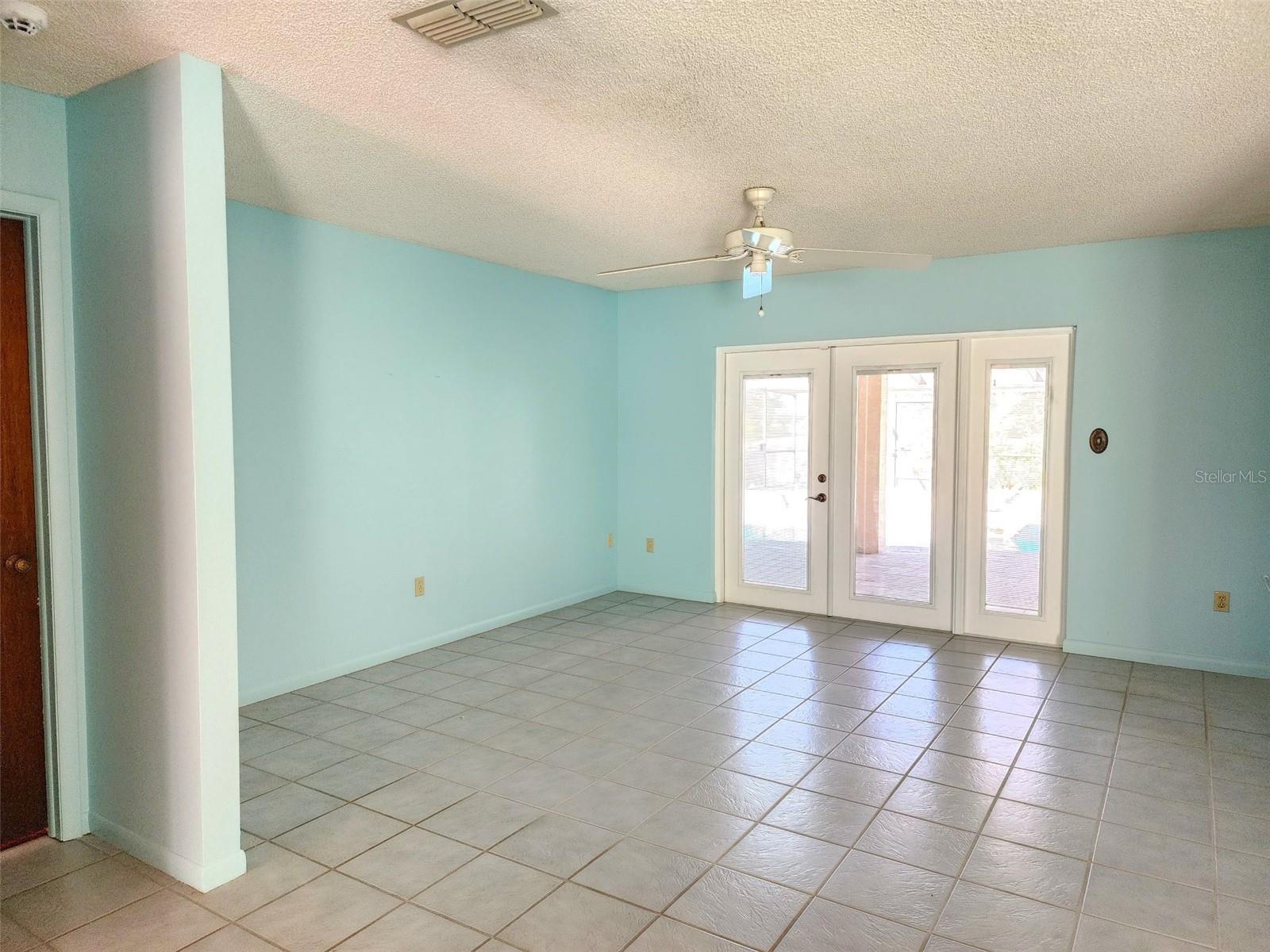 Image 6 of 24 For 1328 Corner Oaks Drive