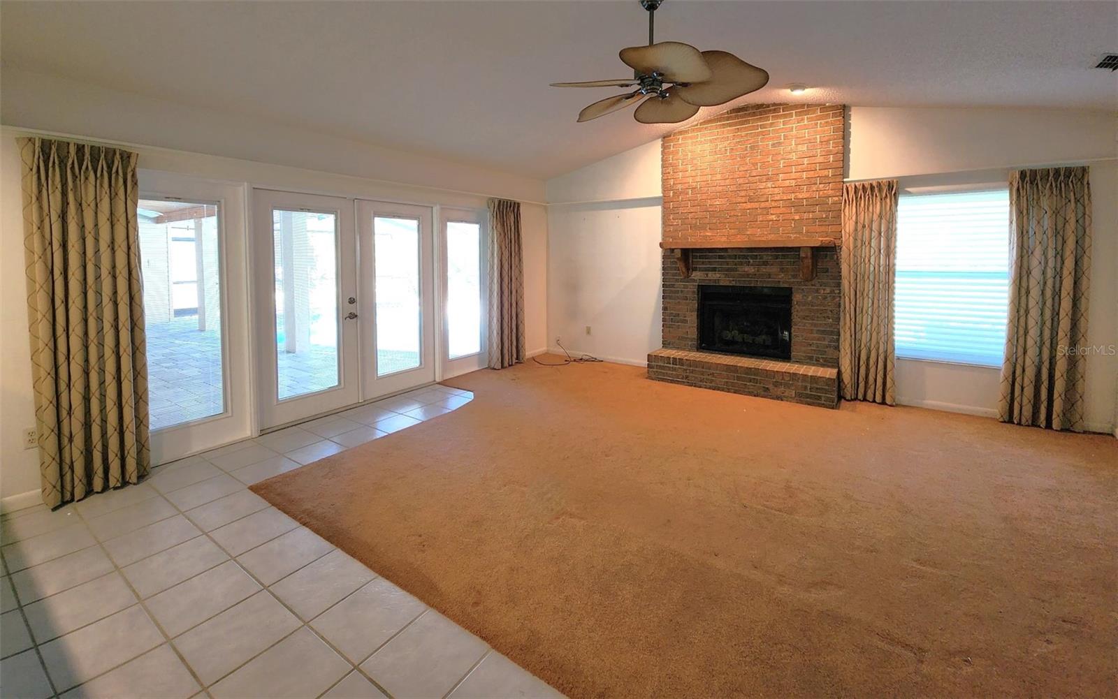 Image 8 of 24 For 1328 Corner Oaks Drive