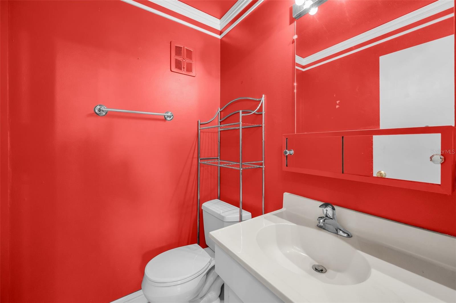 Image 29 of 84 For 5501 80th Street N 405