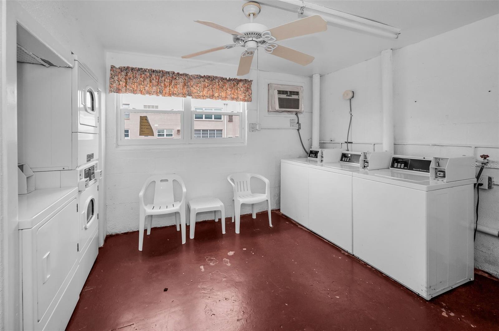 Image 40 of 84 For 5501 80th Street N 405