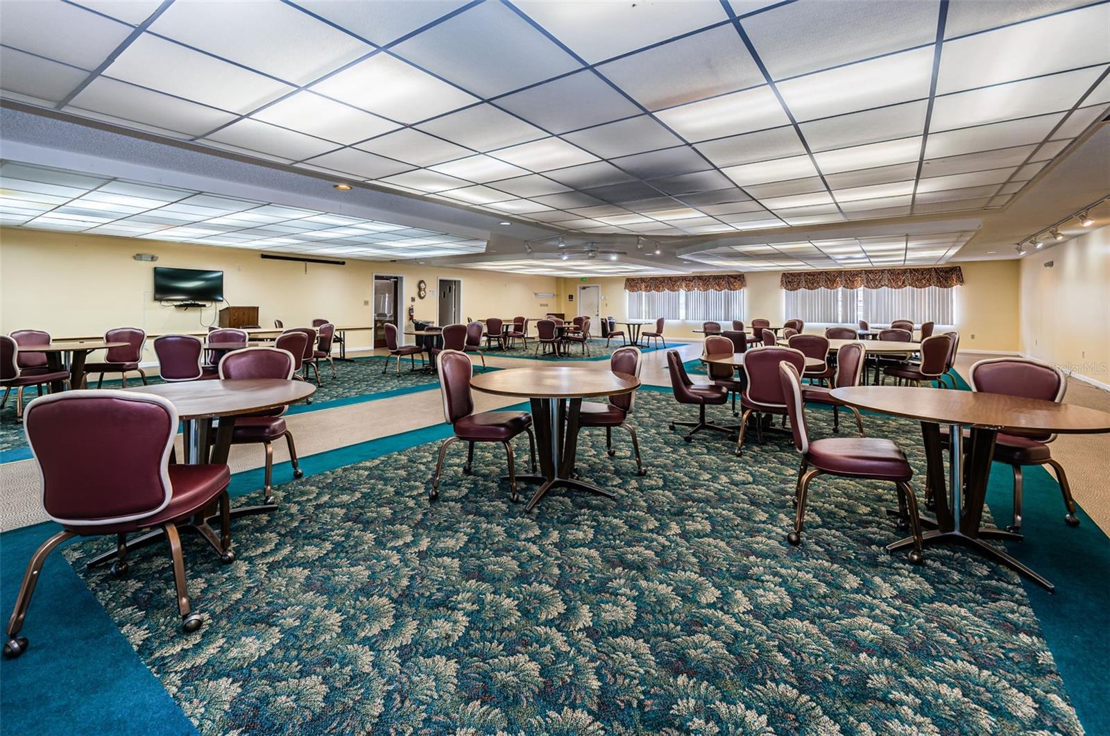 Image 52 of 84 For 5501 80th Street N 405