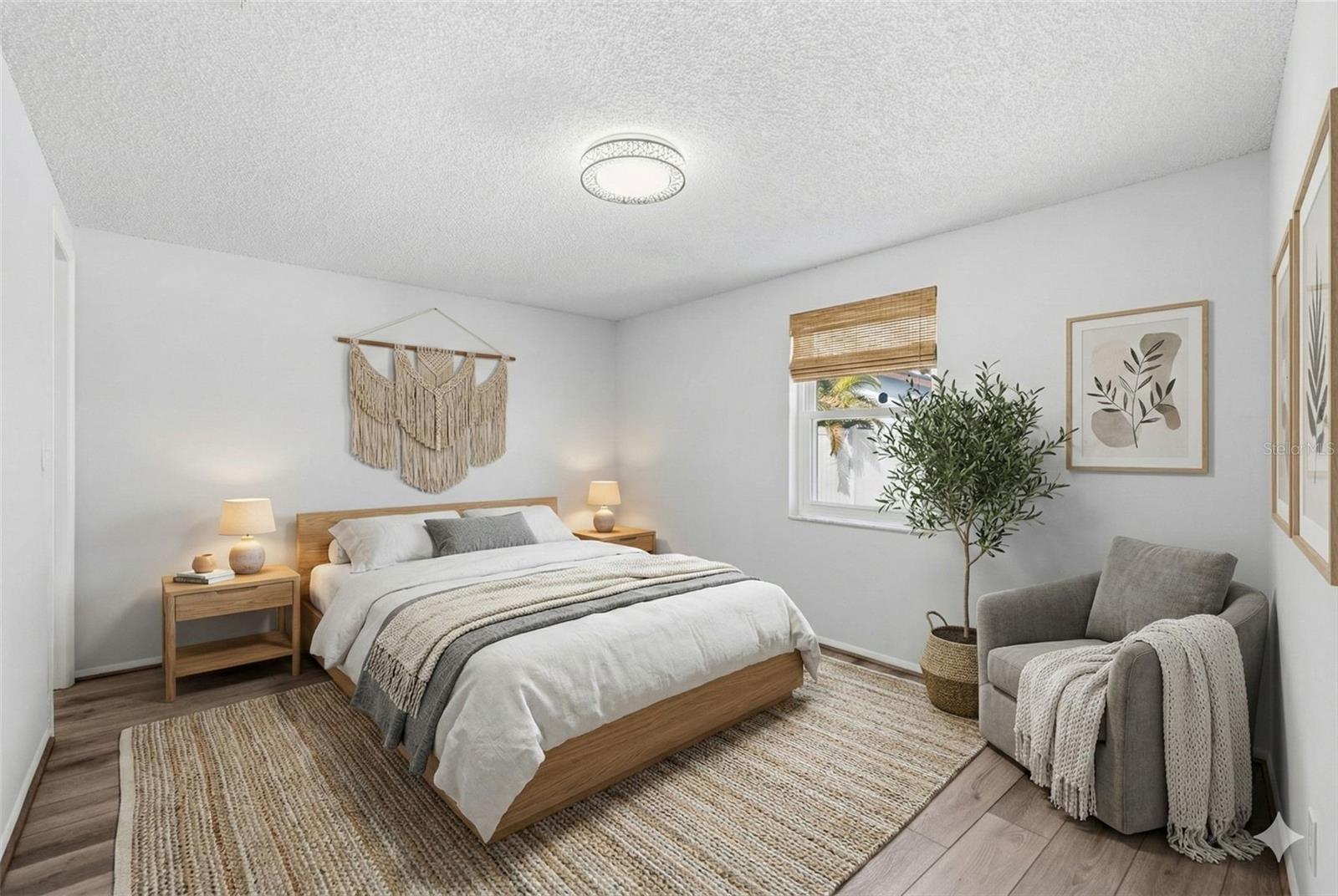 Image 20 of 48 For 10187 122nd Avenue