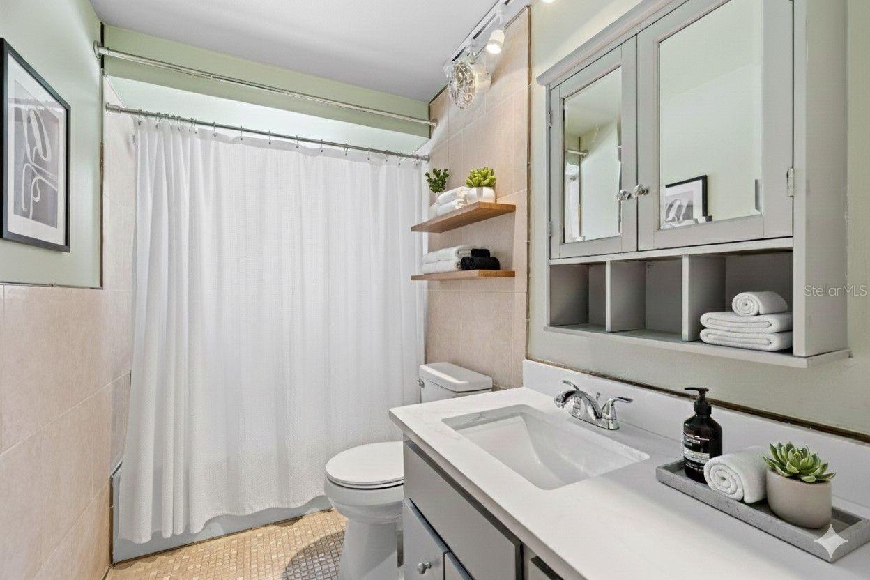 Image 32 of 48 For 10187 122nd Avenue