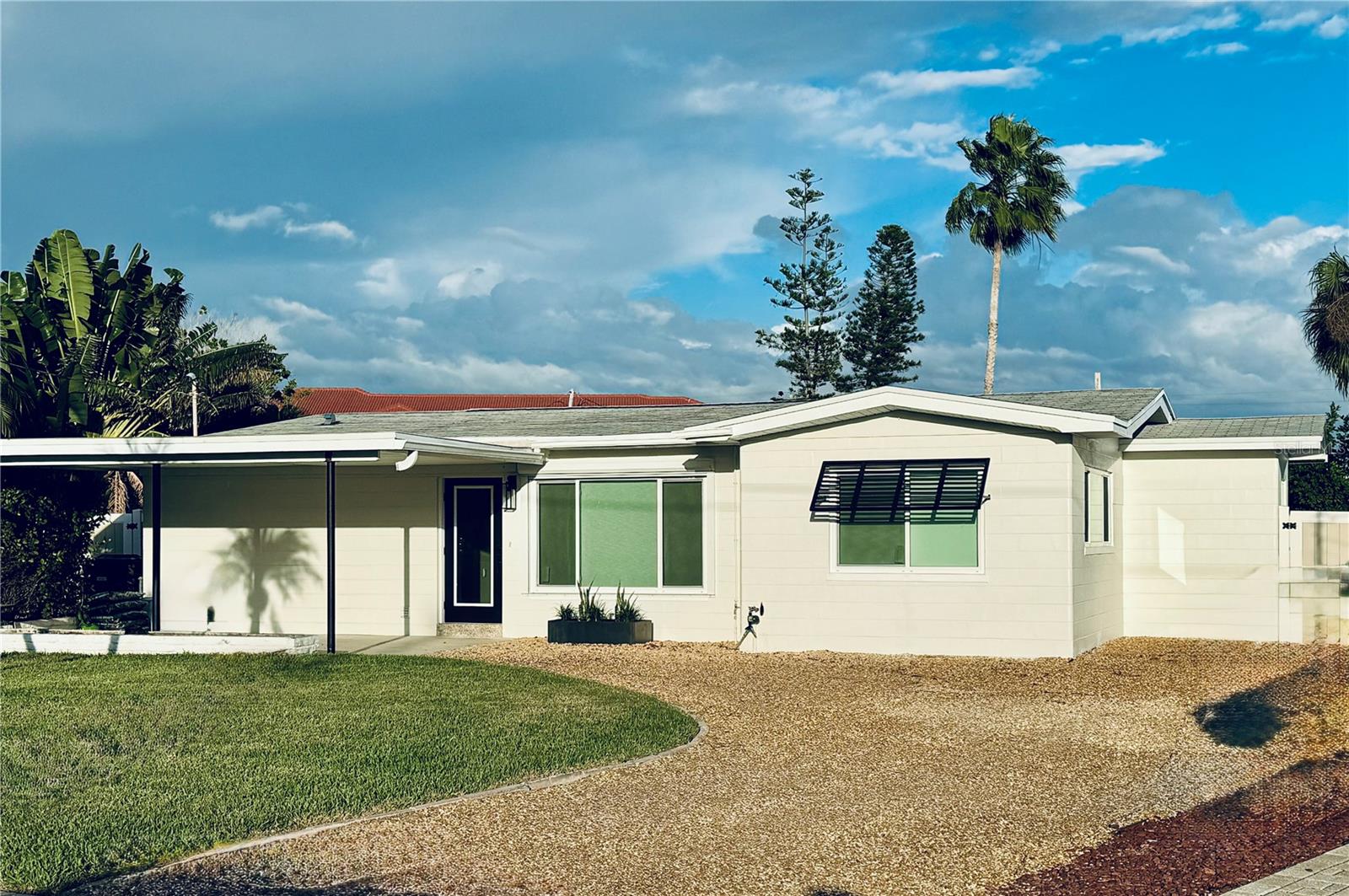 Details for 745 Sunset Cove, MADEIRA BEACH, FL 33708