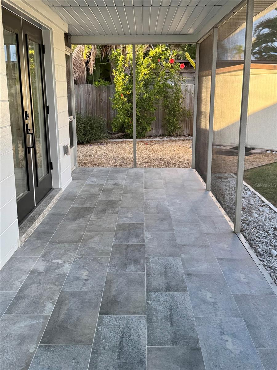 Image 10 of 17 For 745 Sunset Cove