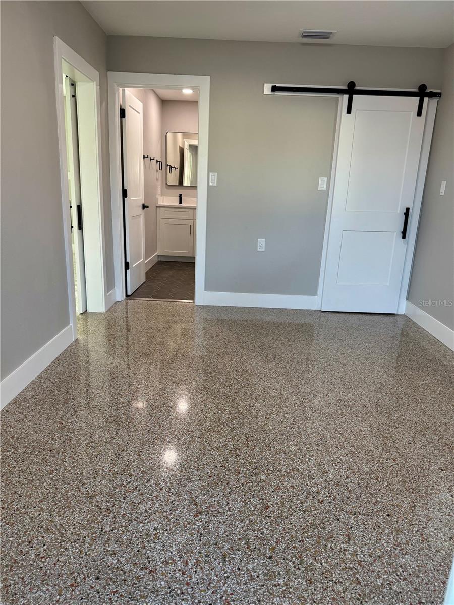 Image 5 of 17 For 745 Sunset Cove