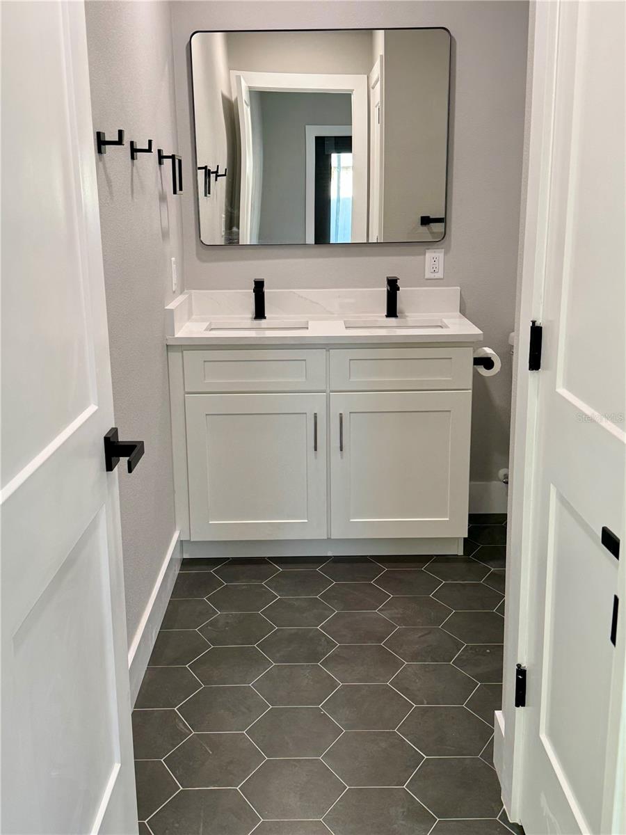 Image 6 of 17 For 745 Sunset Cove