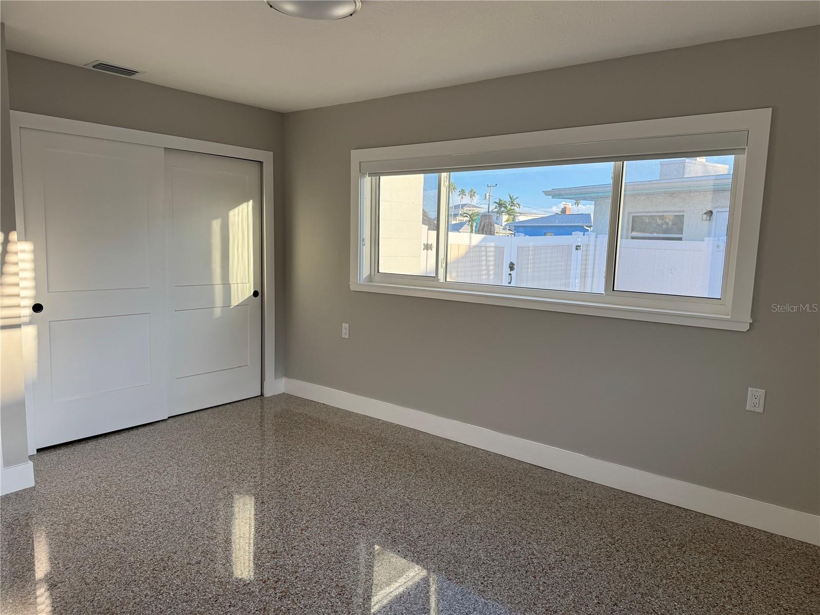 Image 8 of 17 For 745 Sunset Cove