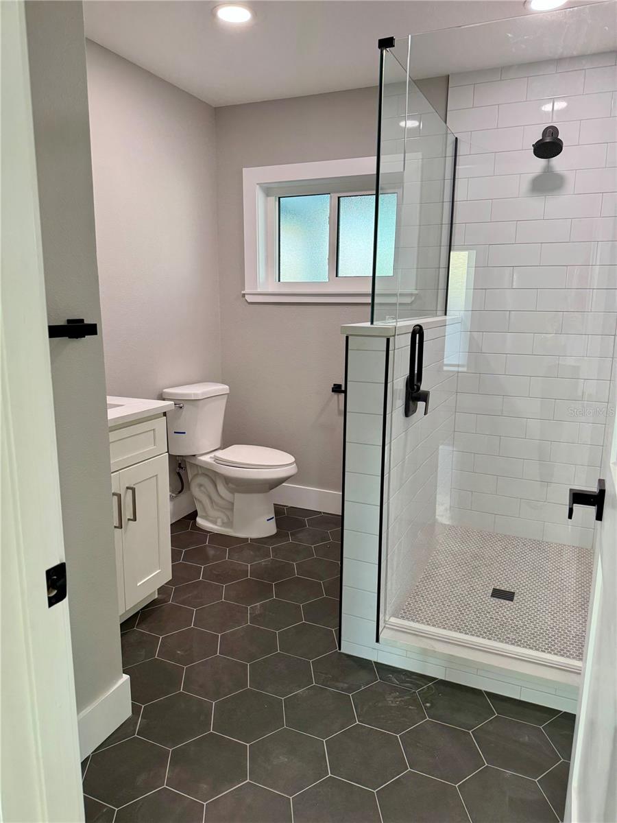 Image 9 of 17 For 745 Sunset Cove