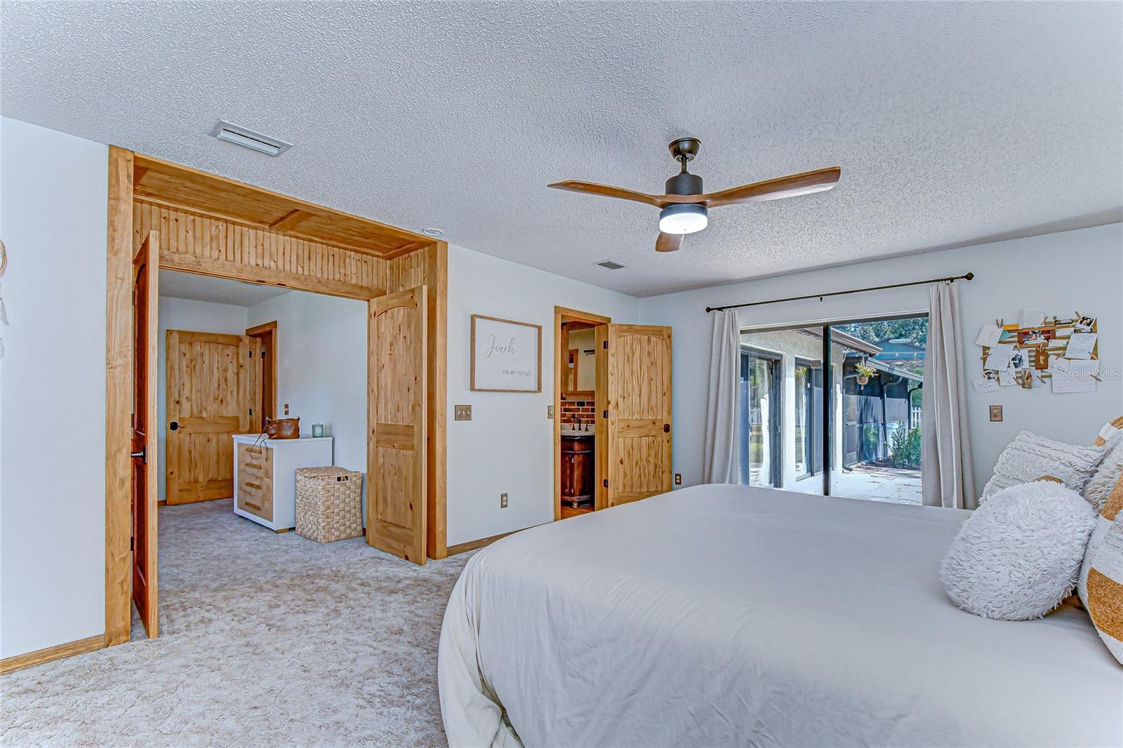 Listing photo id 14 for 4705 Fernstone Court