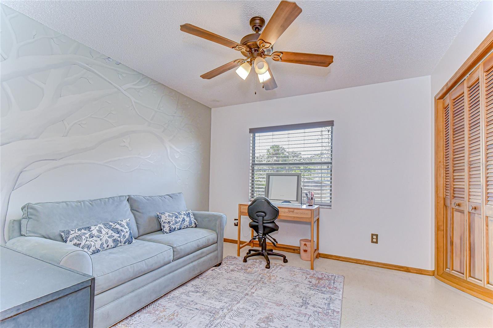 Listing photo id 17 for 4705 Fernstone Court