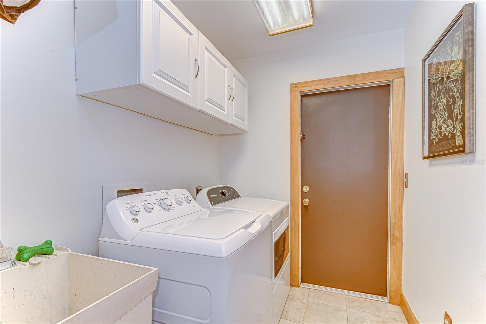 Listing photo id 21 for 4705 Fernstone Court