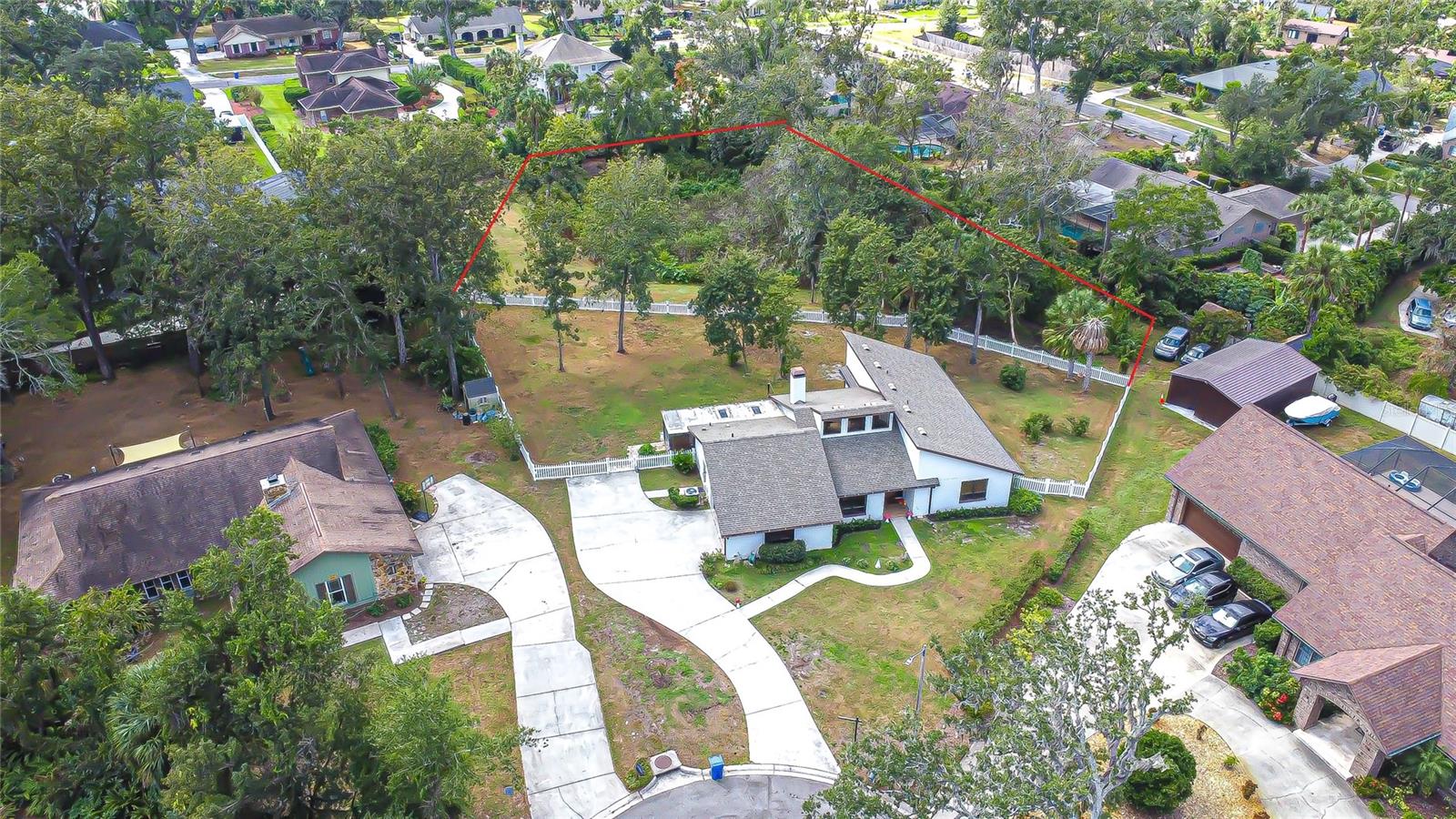 Listing photo id 1 for 4705 Fernstone Court