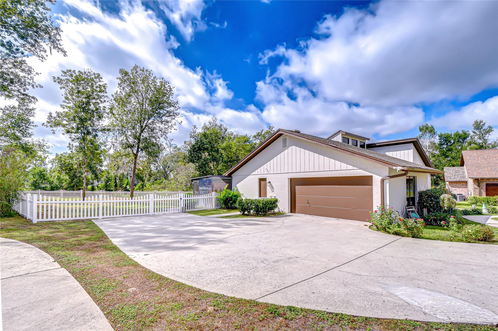 Listing photo id 32 for 4705 Fernstone Court