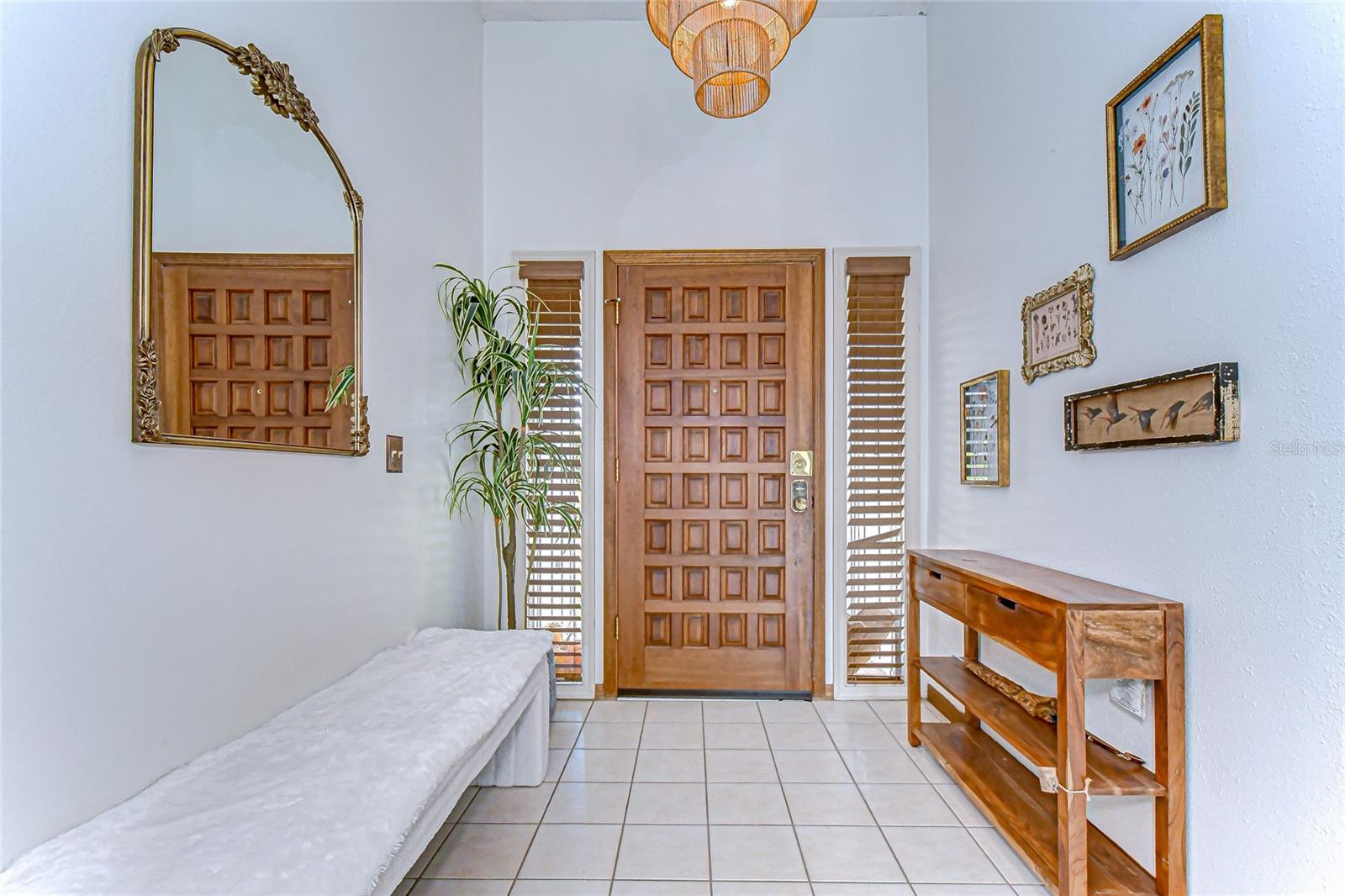 Listing photo id 3 for 4705 Fernstone Court