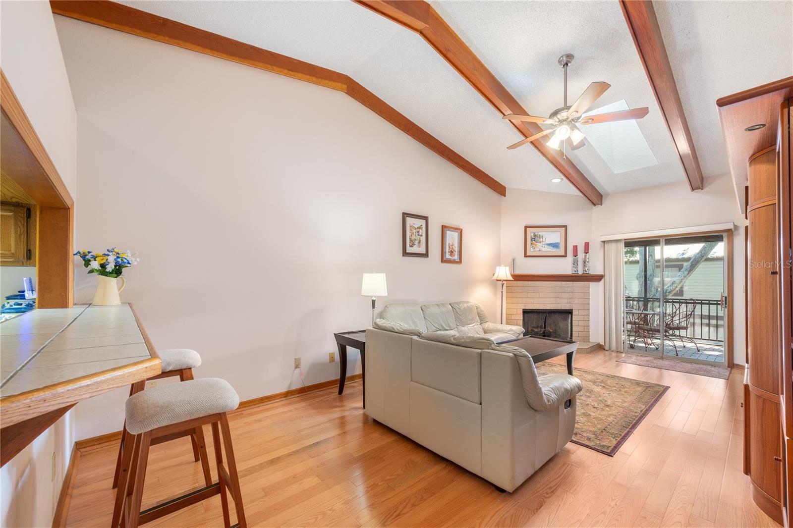 Image 11 of 43 For 1471 Mahogany Lane 1706