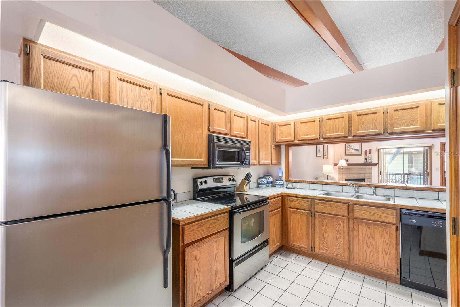 Image 14 of 43 For 1471 Mahogany Lane 1706