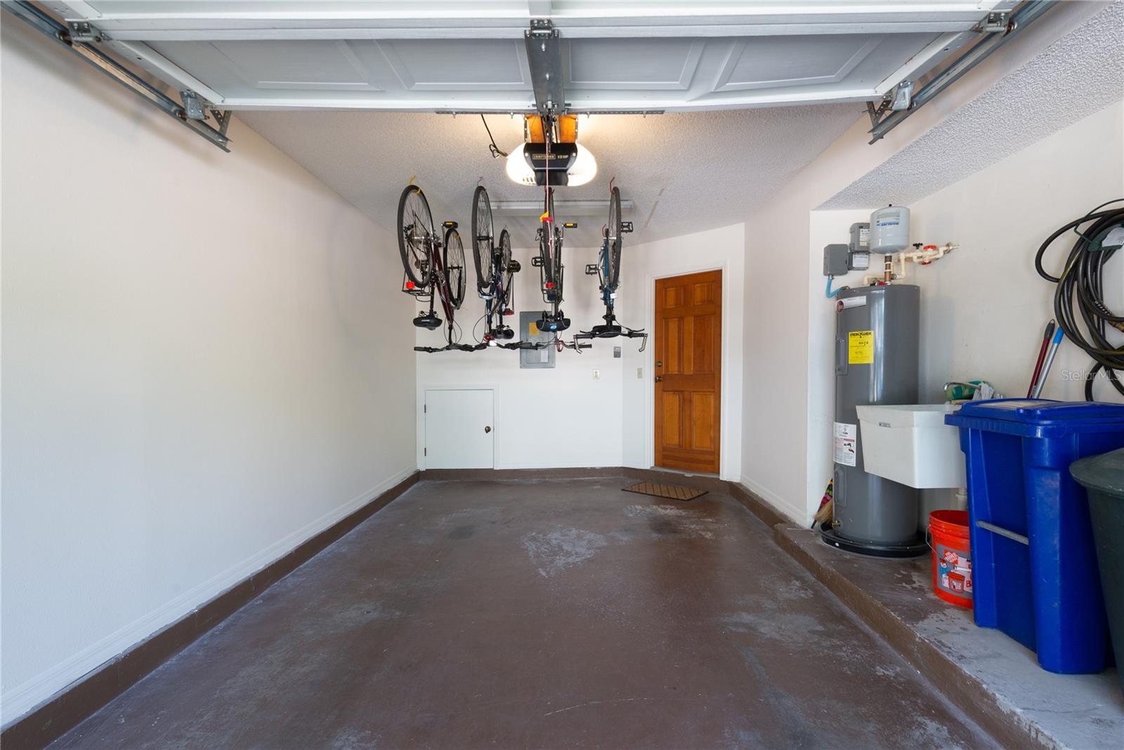 Image 30 of 43 For 1471 Mahogany Lane 1706