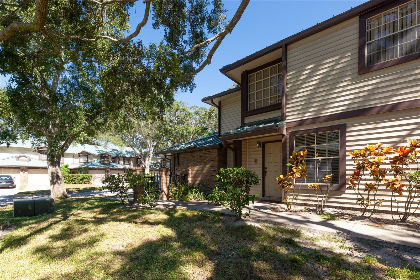 Image 32 of 43 For 1471 Mahogany Lane 1706