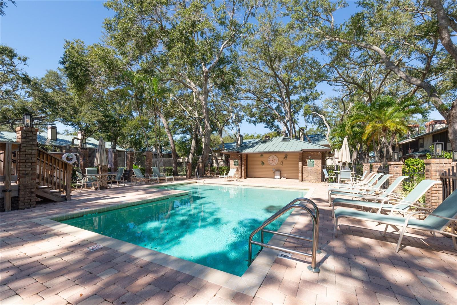 Image 5 of 43 For 1471 Mahogany Lane 1706