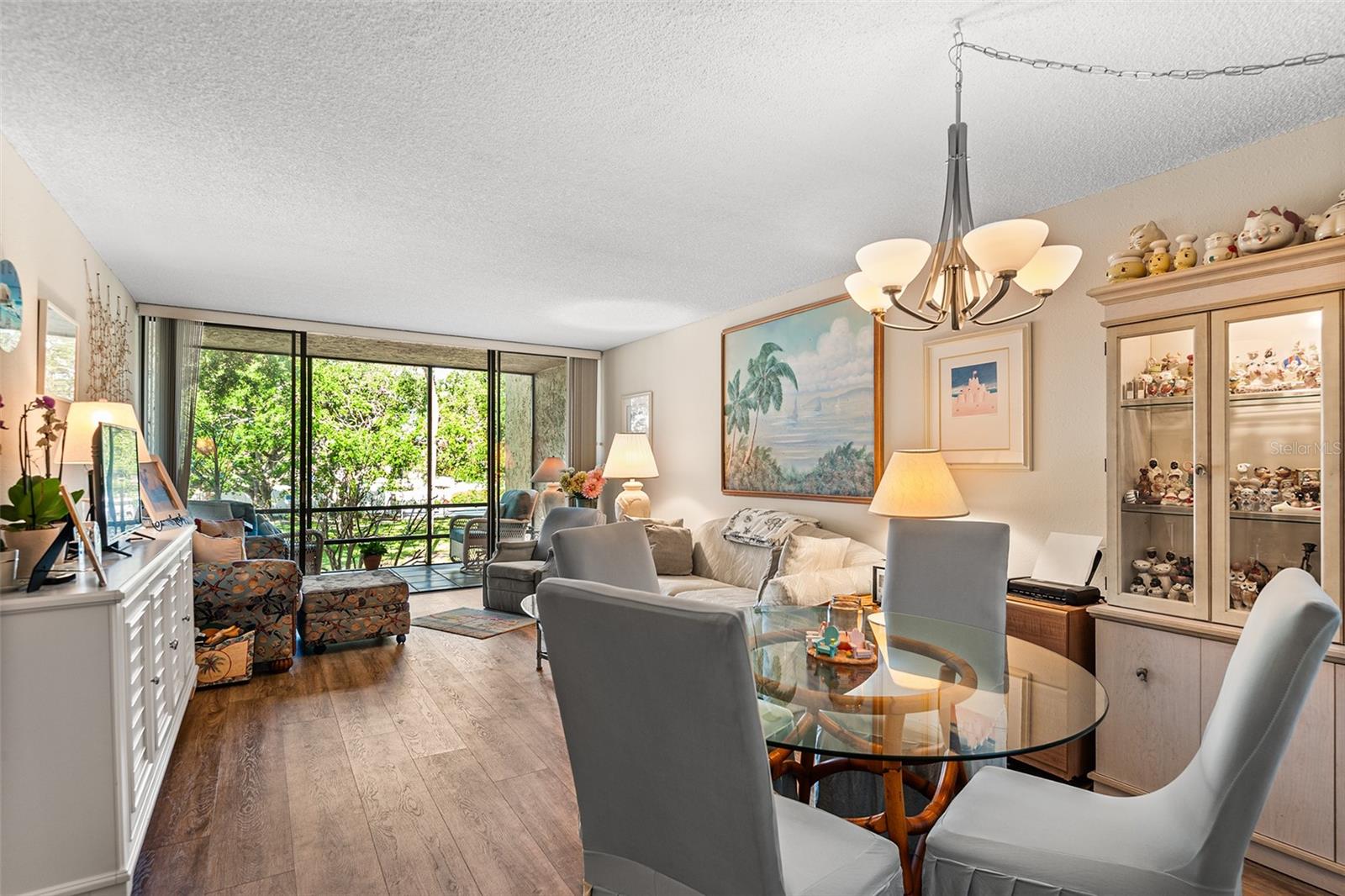 Image 11 of 37 For 14130 Rosemary Lane 1202