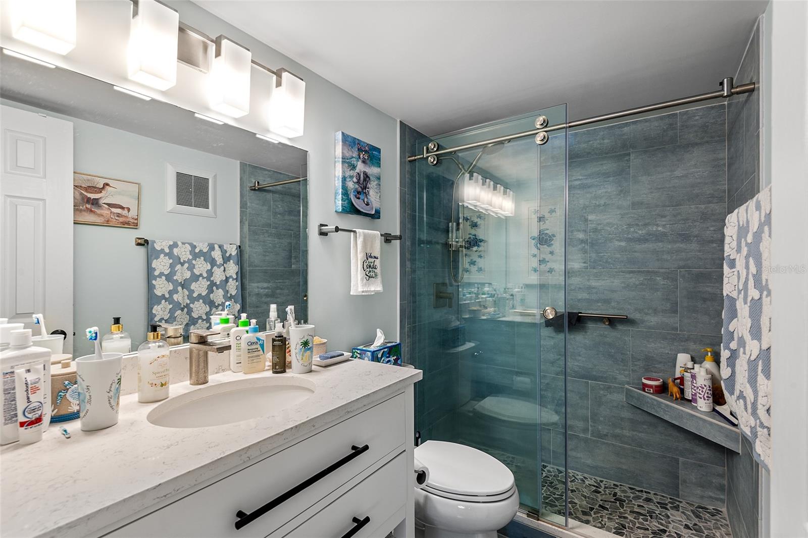 Image 22 of 37 For 14130 Rosemary Lane 1202