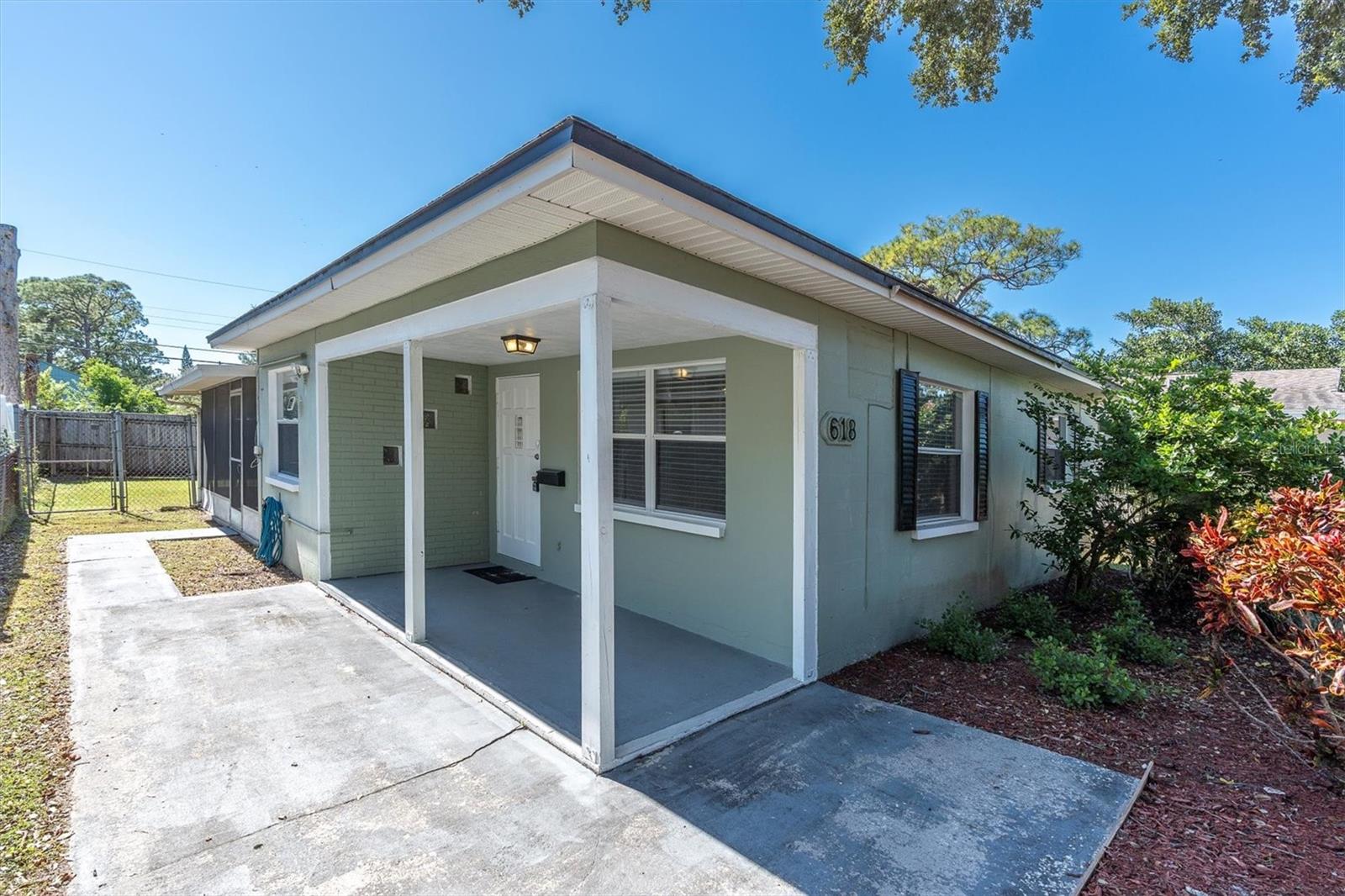 Details for 618 Glenoak Street N, ST PETERSBURG, FL 33703