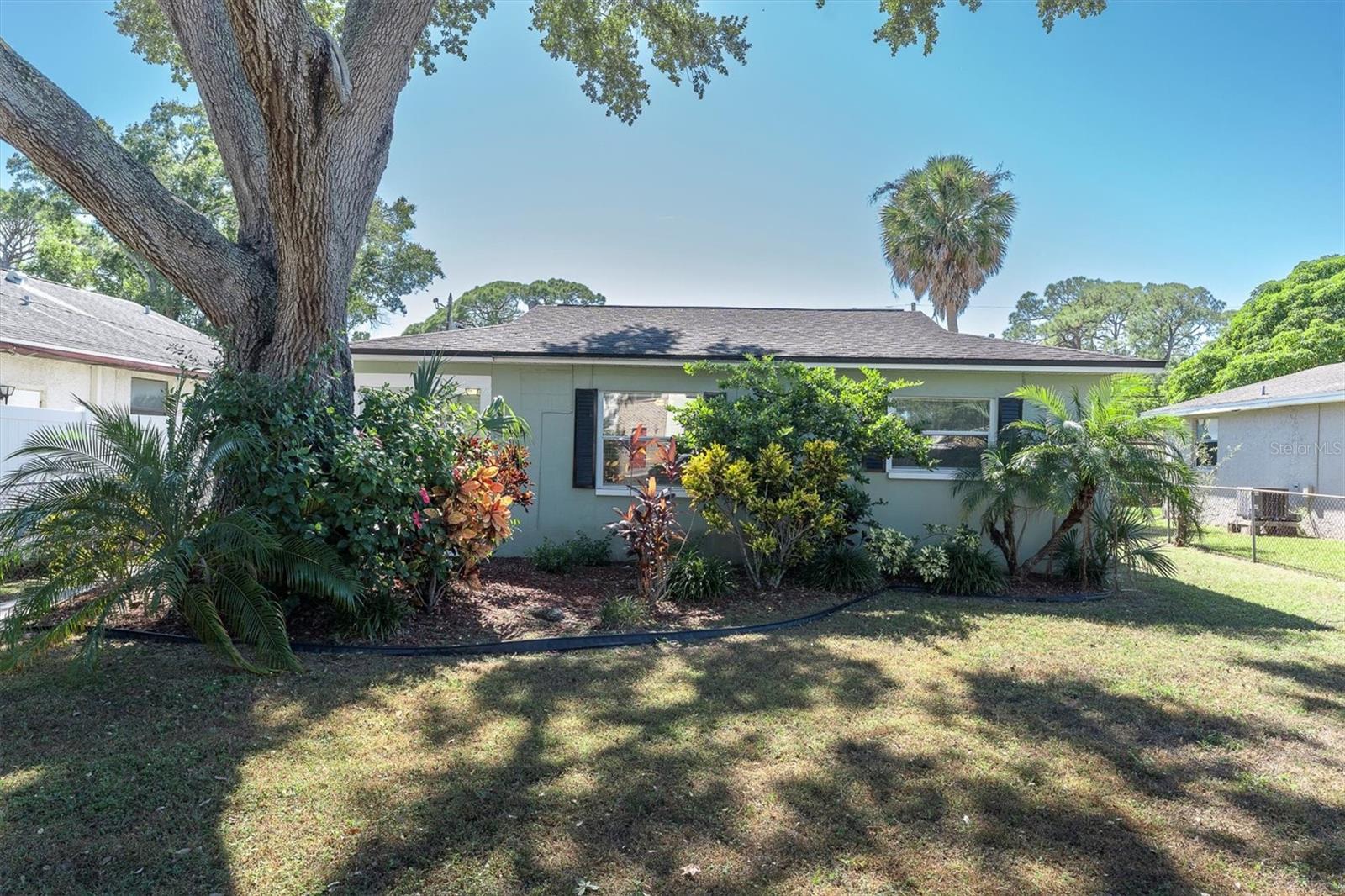 Image 29 of 30 For 618 Glenoak Street N