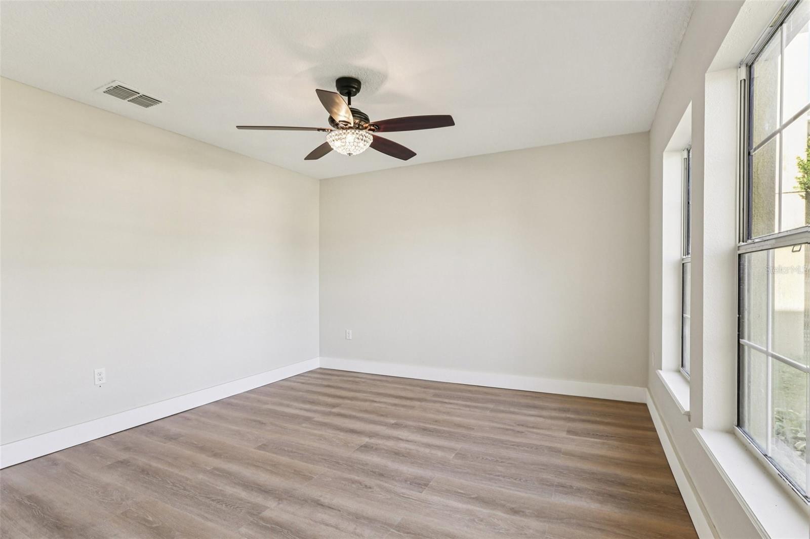 Image 20 of 50 For 807 Brenton Leaf Drive