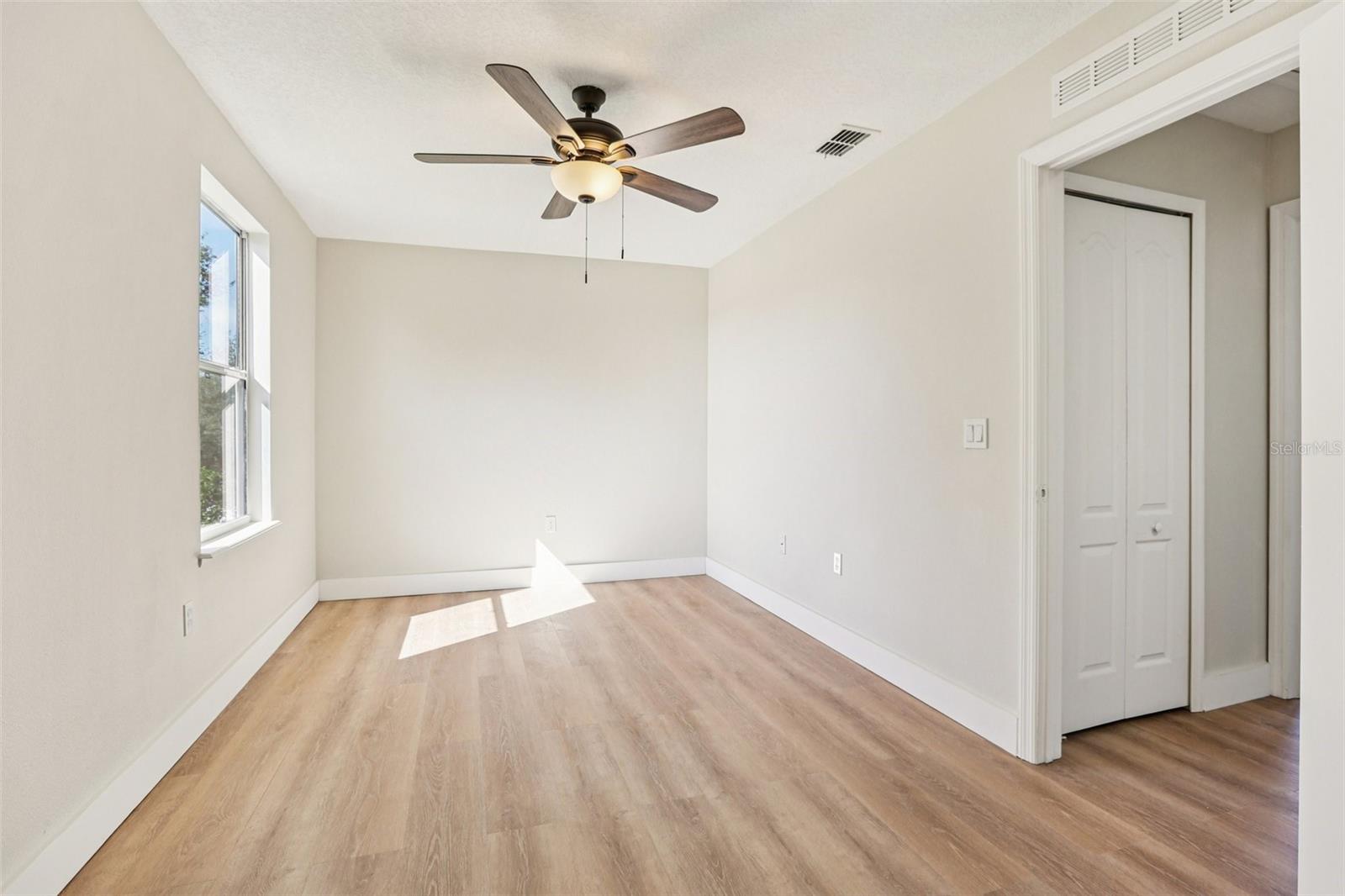 Image 23 of 50 For 807 Brenton Leaf Drive