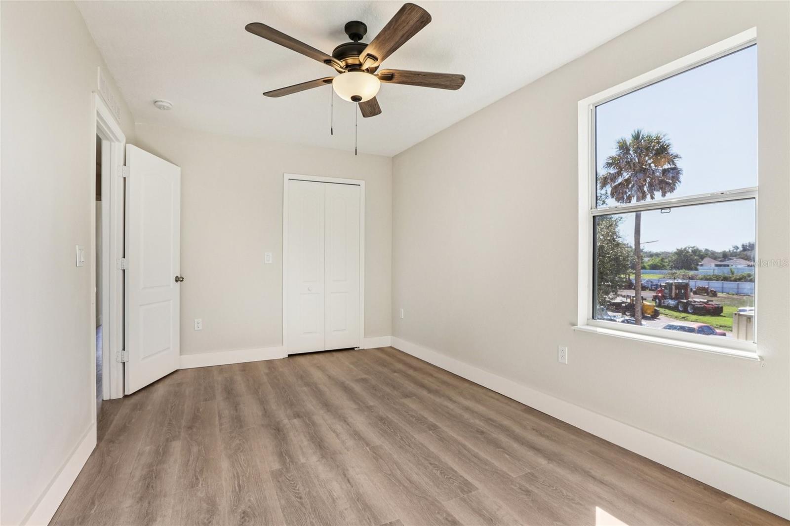 Image 24 of 50 For 807 Brenton Leaf Drive