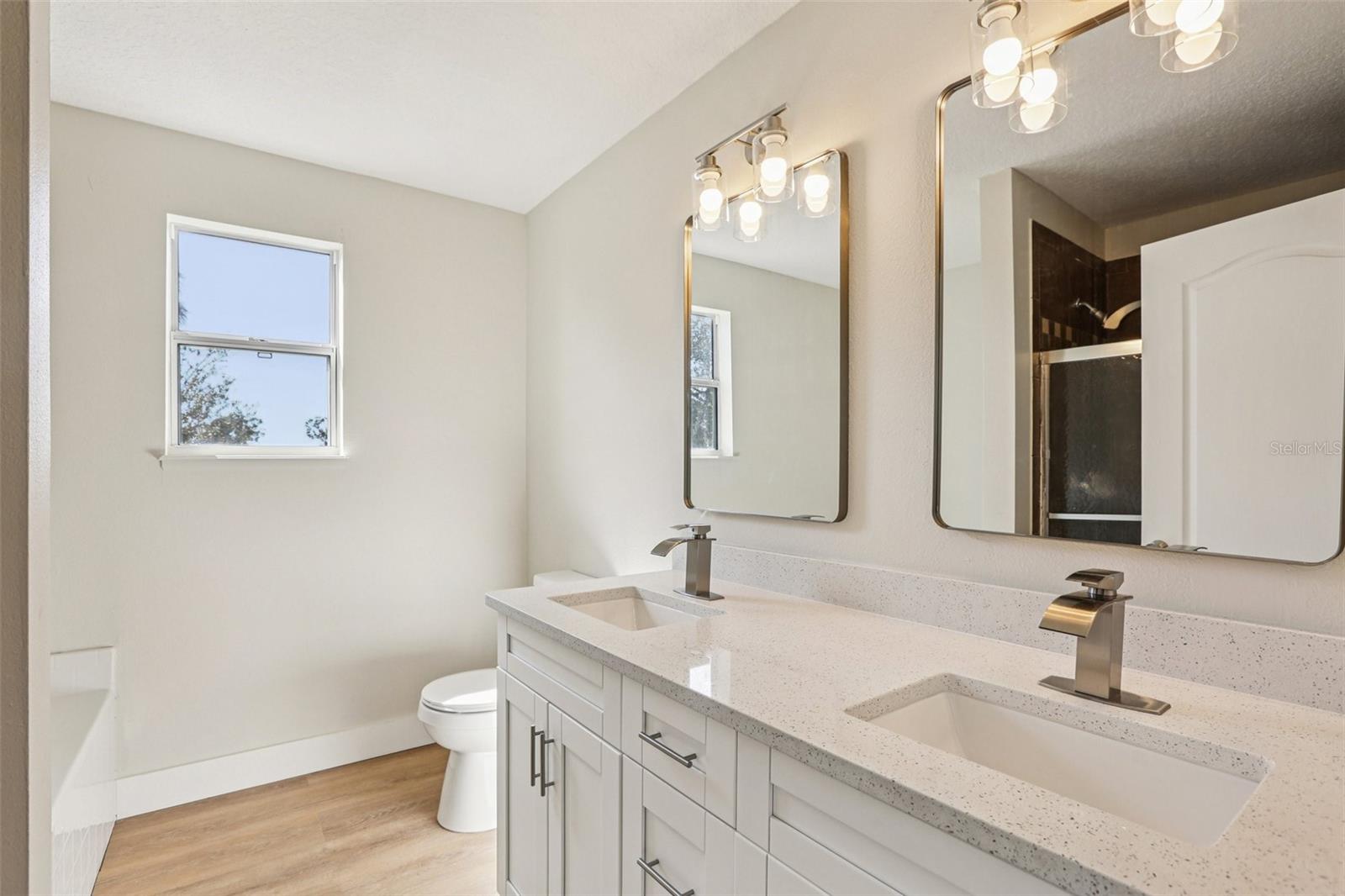 Image 25 of 50 For 807 Brenton Leaf Drive