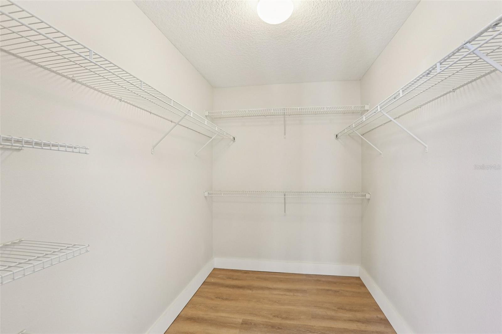 Image 27 of 50 For 807 Brenton Leaf Drive