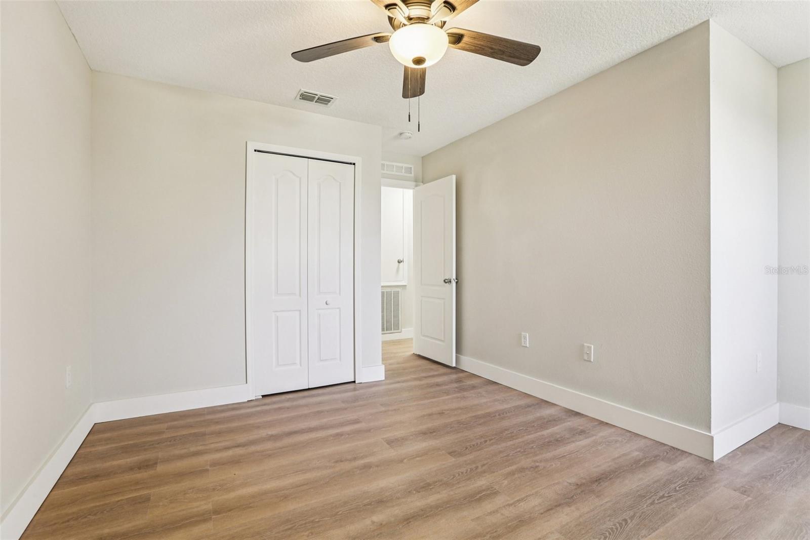 Image 30 of 50 For 807 Brenton Leaf Drive