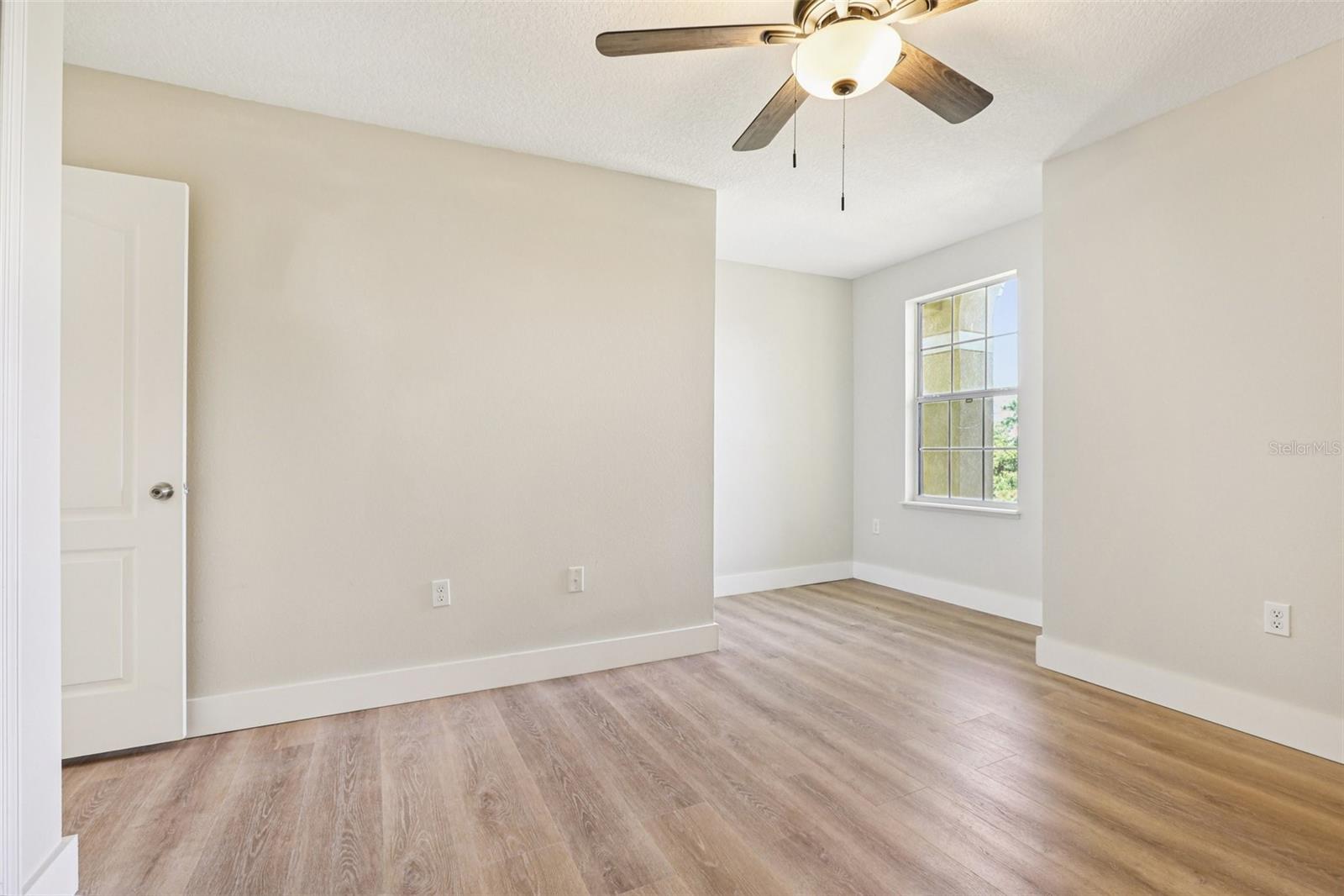 Image 31 of 50 For 807 Brenton Leaf Drive