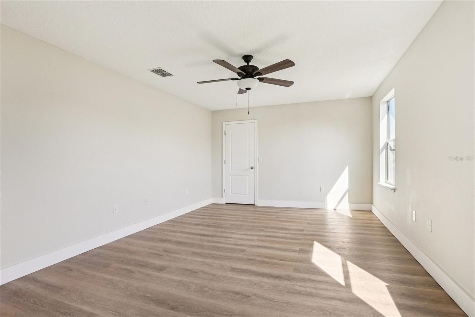 Image 33 of 50 For 807 Brenton Leaf Drive