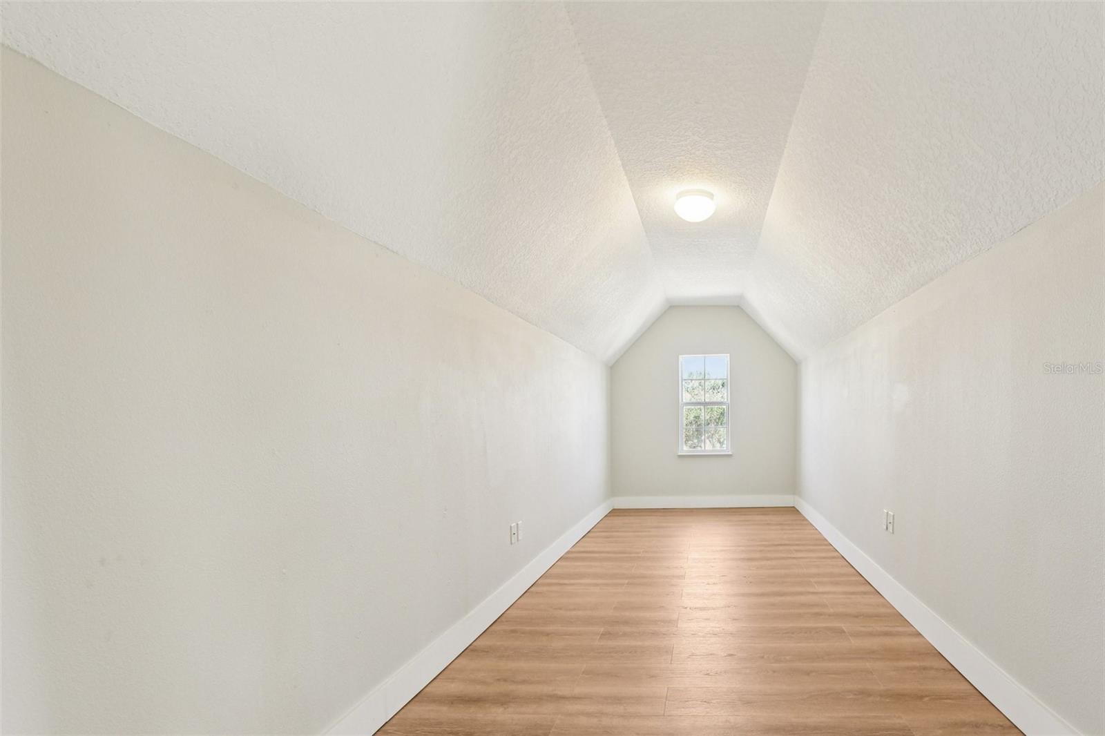 Image 36 of 50 For 807 Brenton Leaf Drive