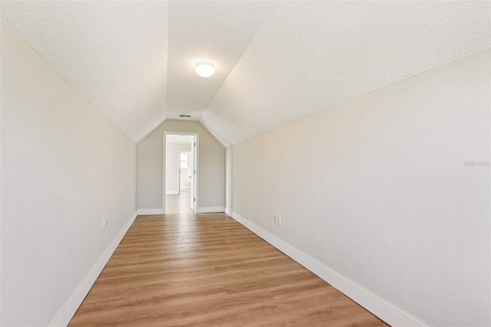 Image 37 of 50 For 807 Brenton Leaf Drive