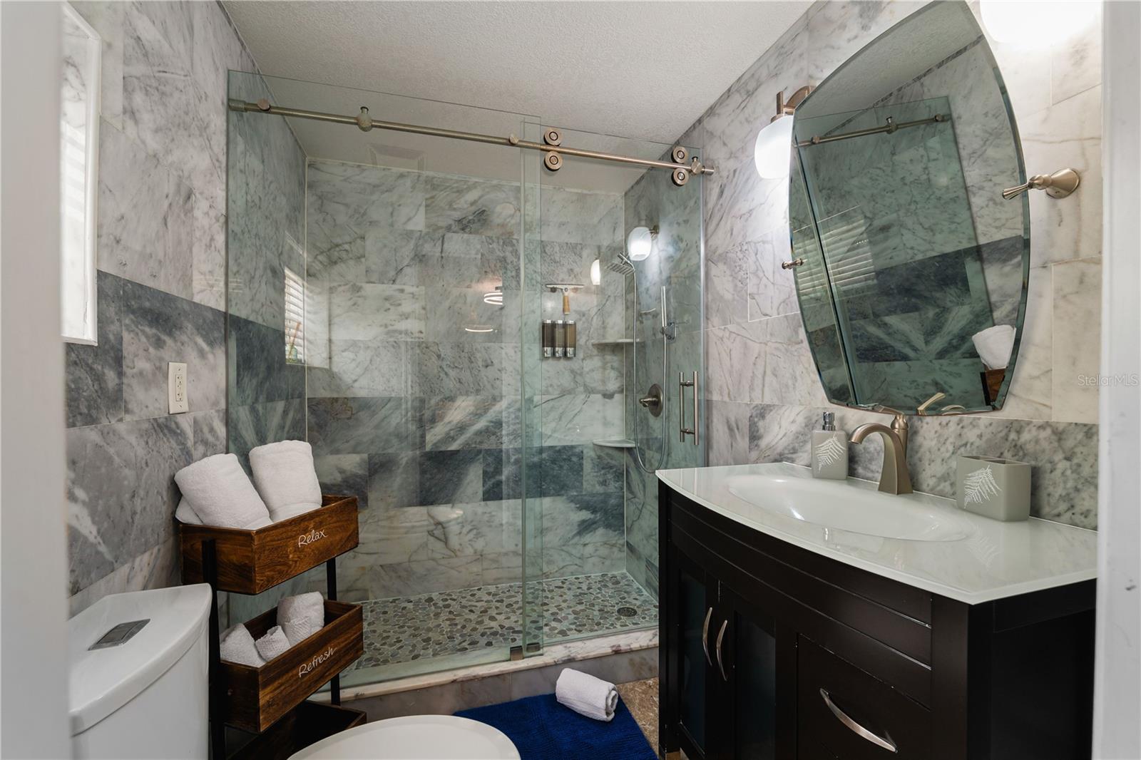 Image 14 of 38 For 8375 Galewood Circle